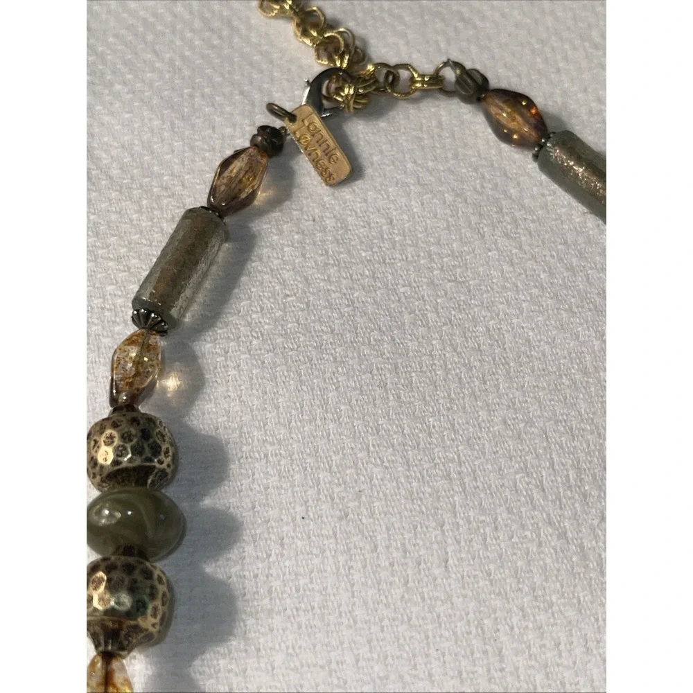 Vintage LONNIE LOVNESS Necklace‎ Gold Green Beads 16